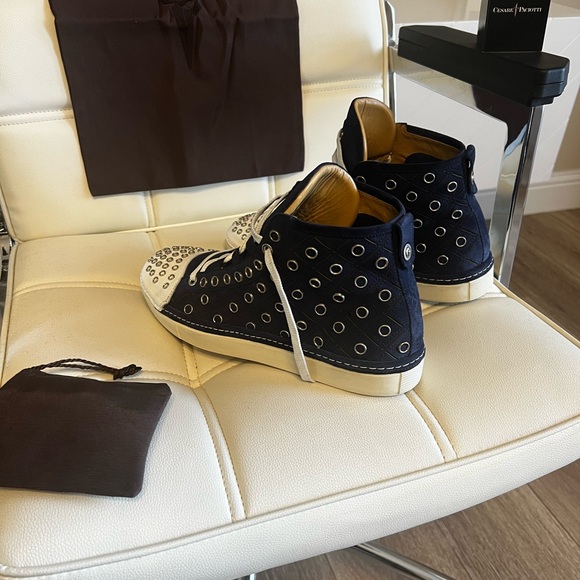 Original Cesare Paciotti Sneakers for Sale
	•	Size: 8 (US Sizing) - Picture 3 of 13